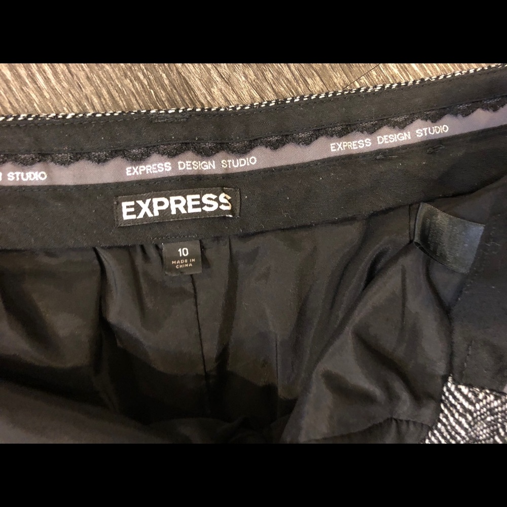 Shorts - Picture 4 of 4